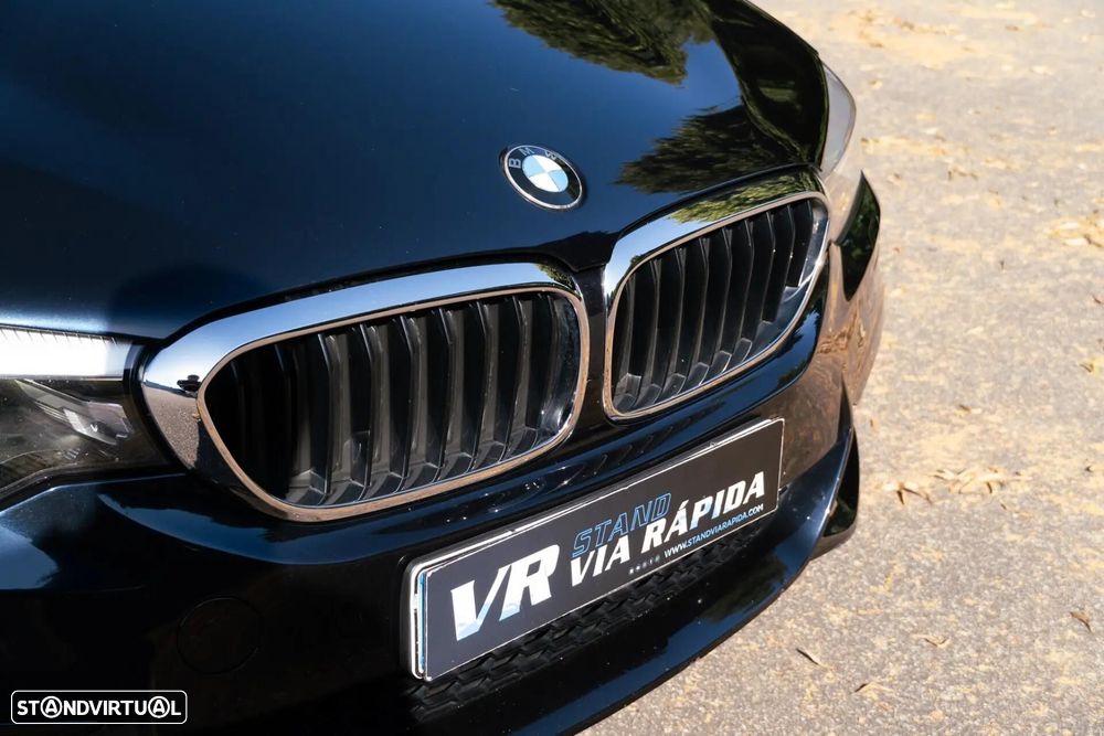 BMW 520 d Pack Desportivo M Auto - 32