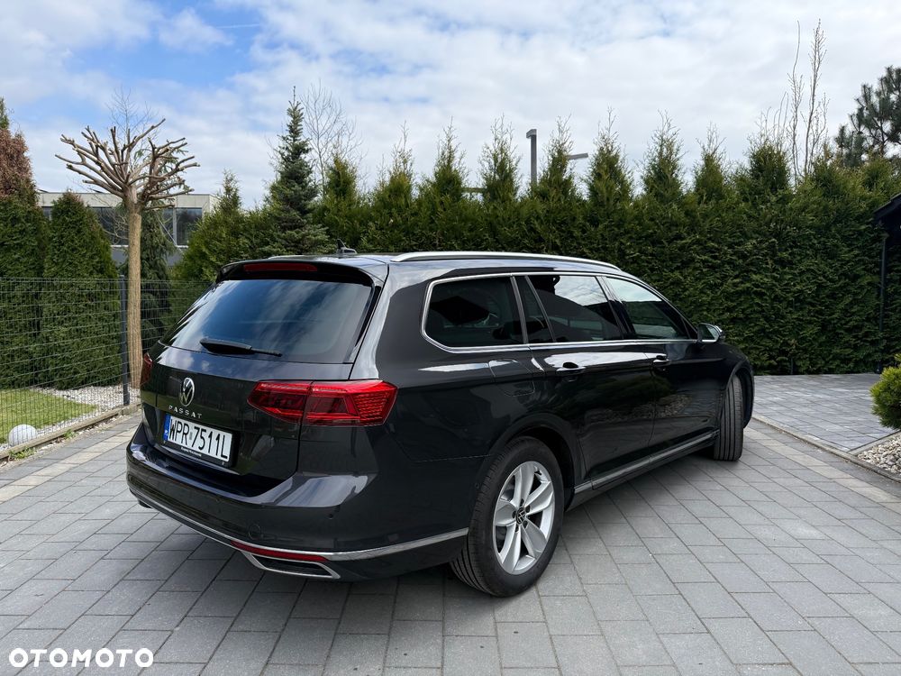 Volkswagen Passat - 5