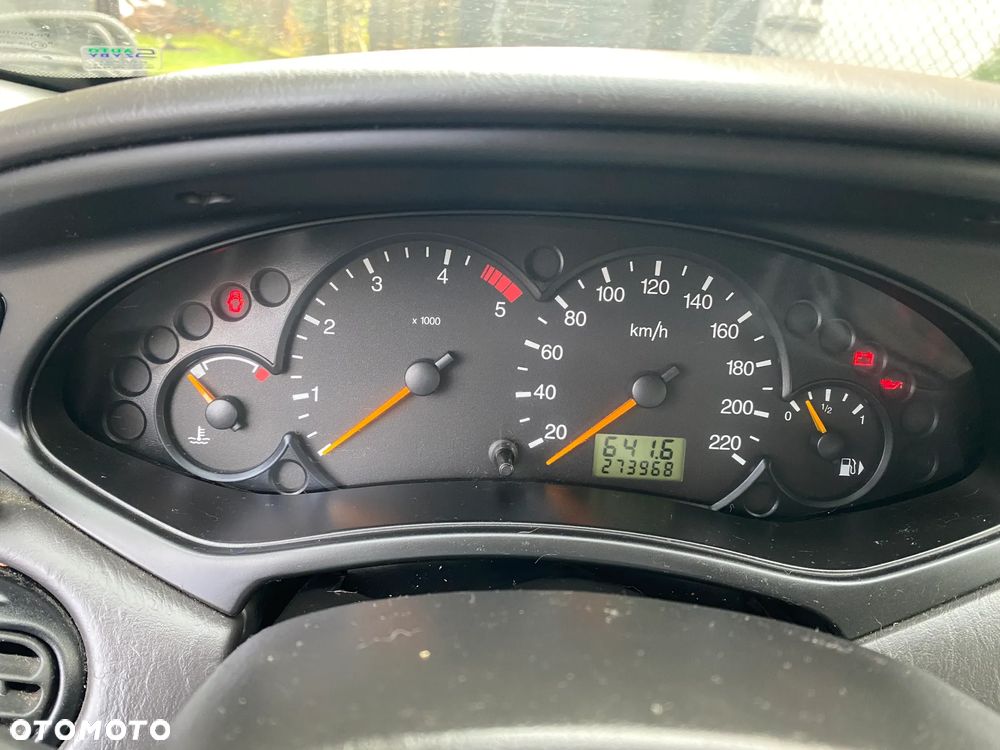 Ford Focus 1.8 TDCi Comfort - 6