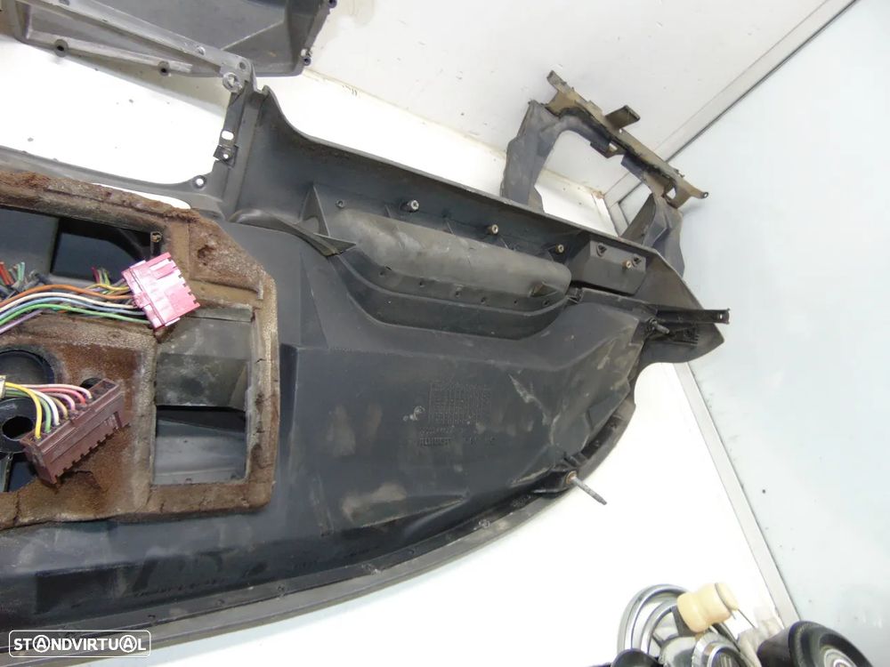 Peugeot 205 tablier - 8