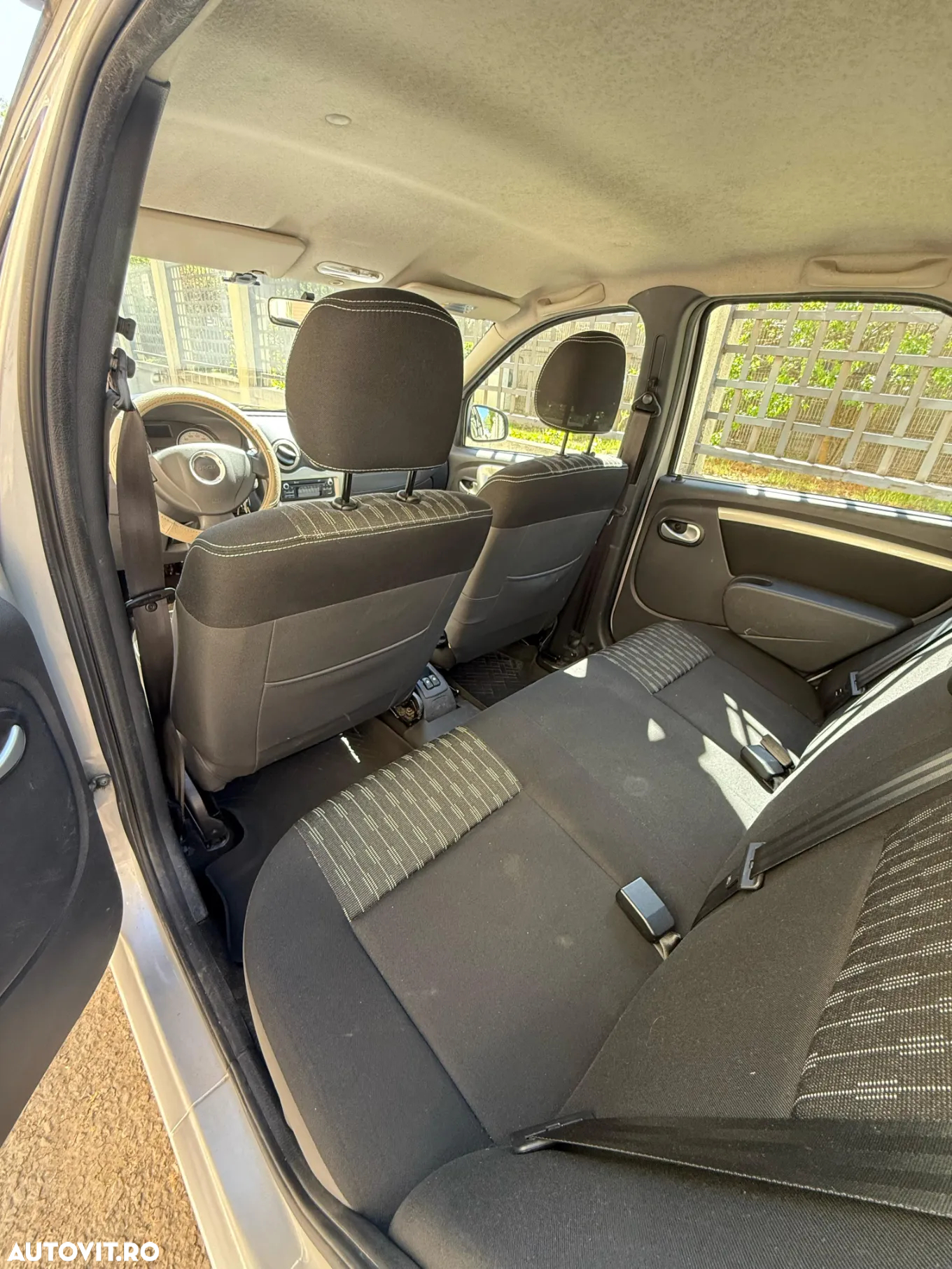Dacia Logan 1.2 75CP GPL Laureate - 7
