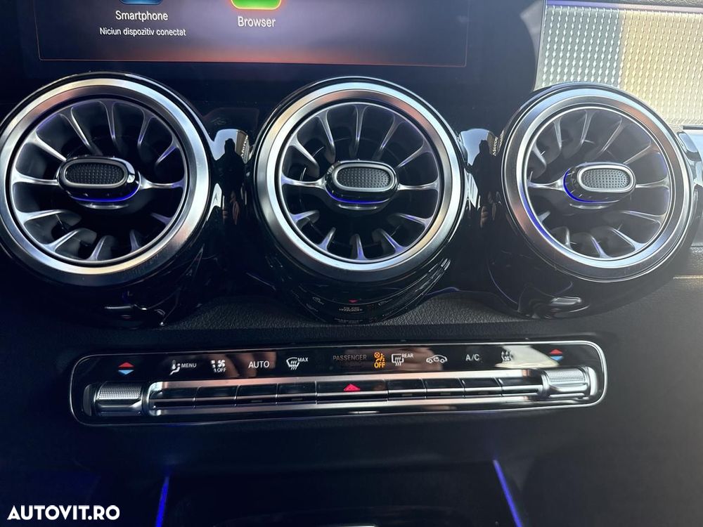 Mercedes-Benz EQB 300 4MATIC - 18