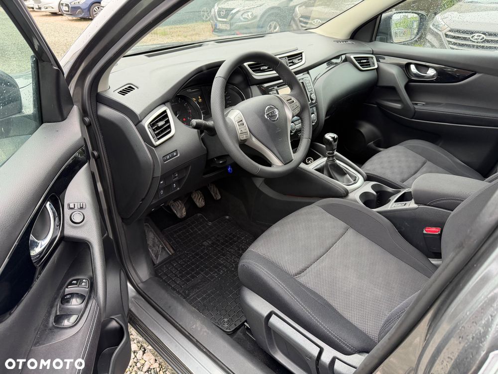 Nissan Qashqai 1.6 DIG-T N-Connecta - 24
