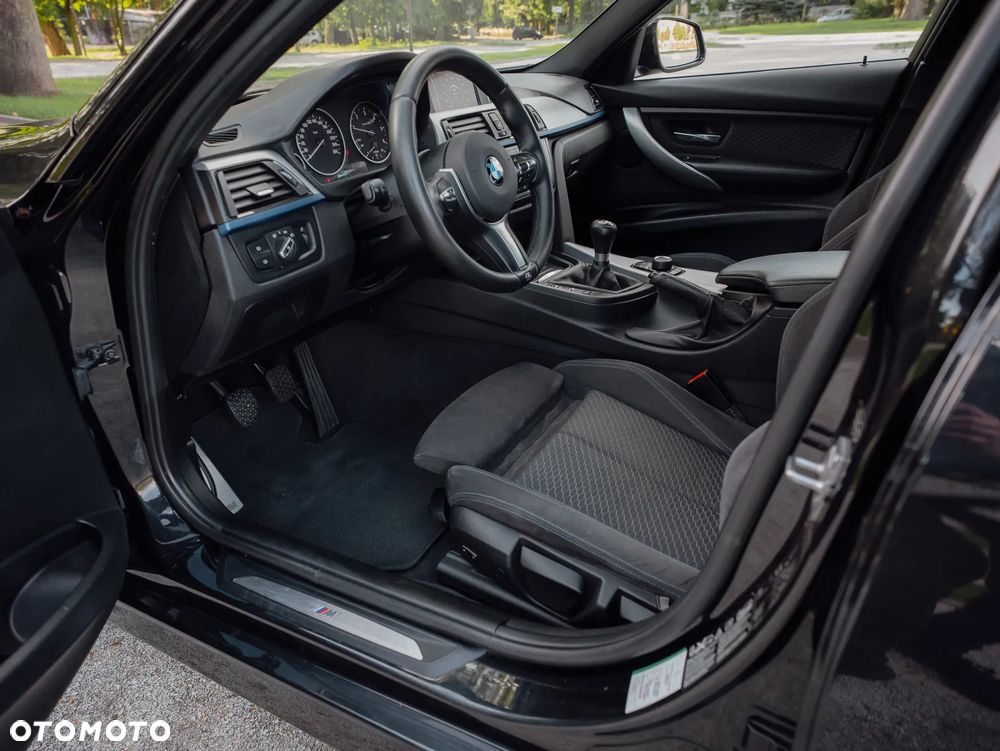 BMW Seria 3 320d xDrive - 18