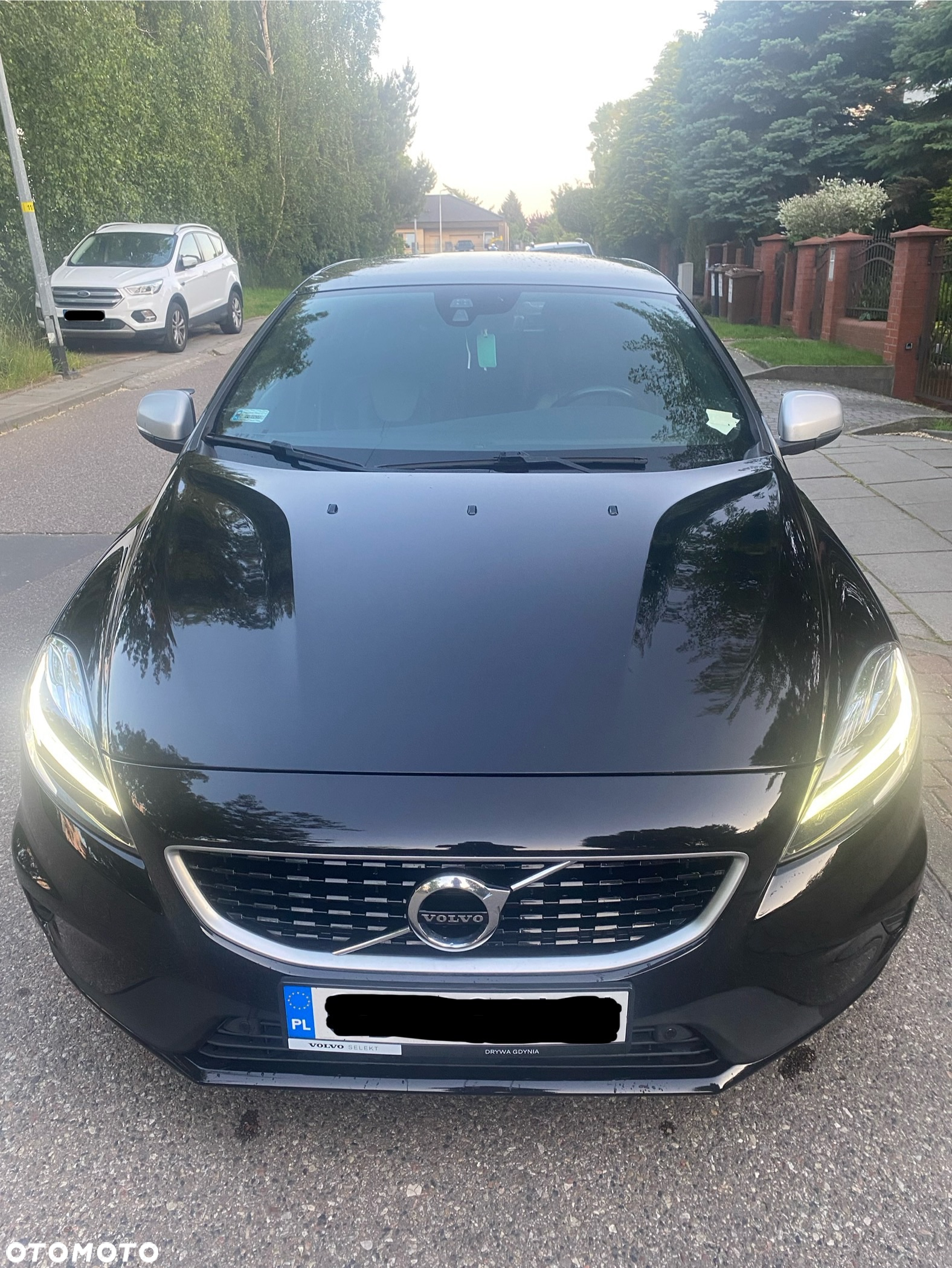 Volvo V40 D3 Drive-E R-Design Momentum - 2