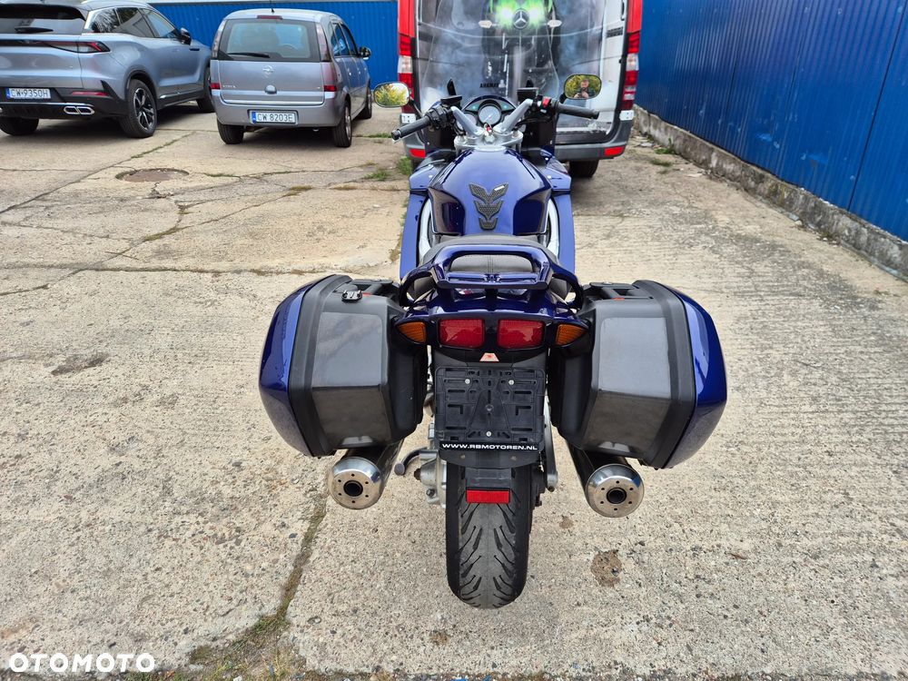 Yamaha FJR - 16