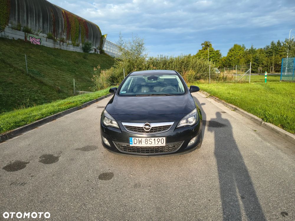 Opel Astra 1.6 T Cosmo - 2