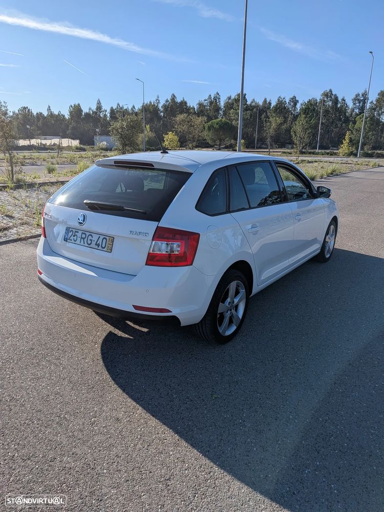 Skoda Rapid Spaceback 1.6 TDi Style - 5