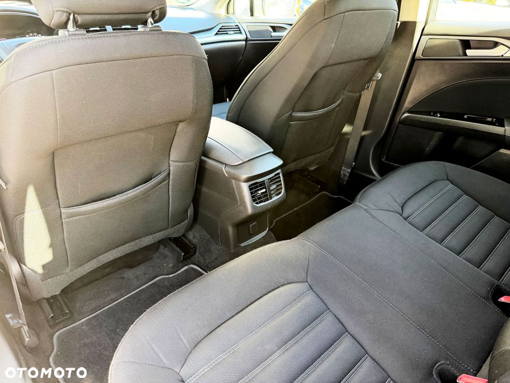 Ford Mondeo - 31