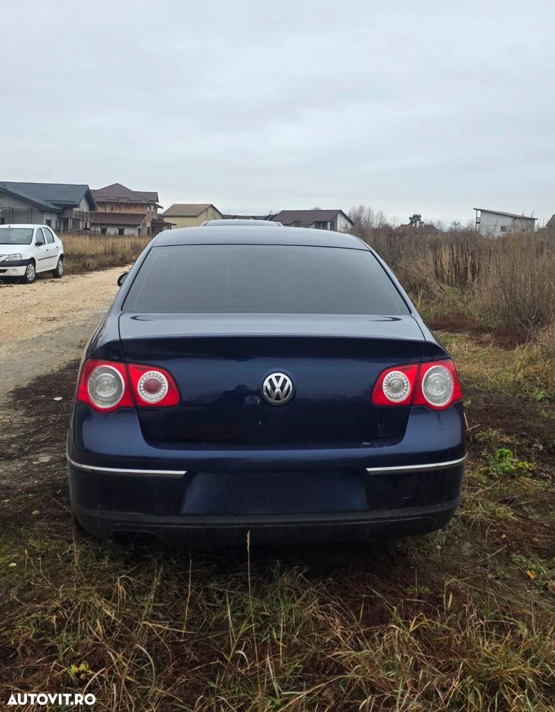 Volkswagen Passat 2.0 TDI DPF Individual Chrom - 4