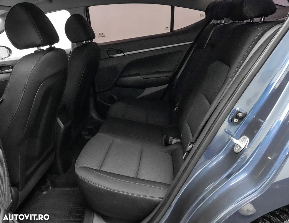 Hyundai Elantra 1.6 MPi Highway - 15