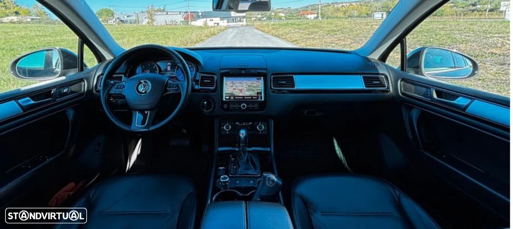 VW Touareg 3.0 V6 TDI Blue Motion DPF Auto Exclusive - 5