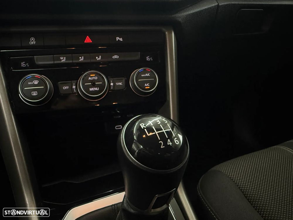 VW T-Roc 1.5 TSI Life - 23