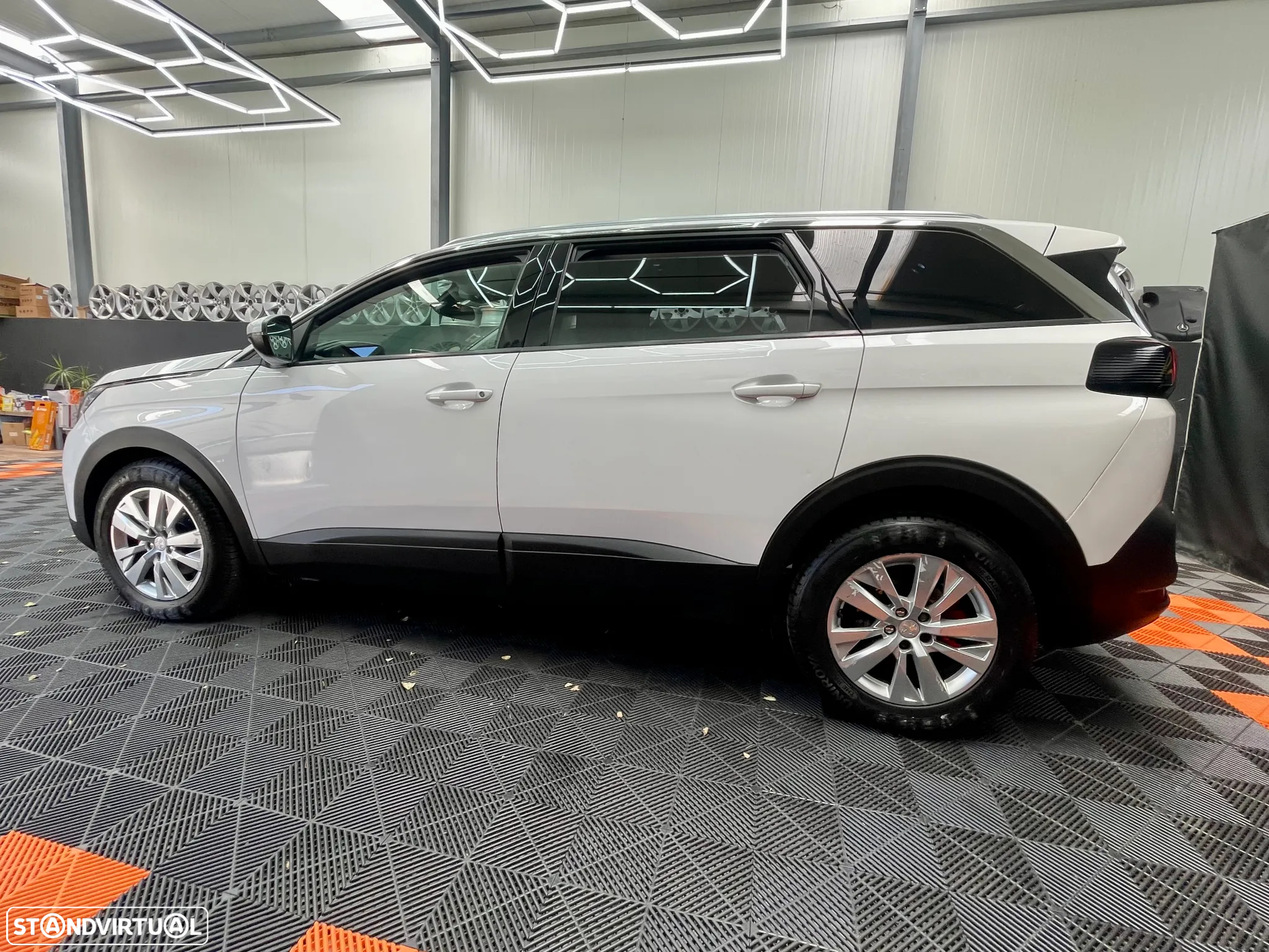 Peugeot 5008 1.6 BlueHDi Style EAT6 - 8