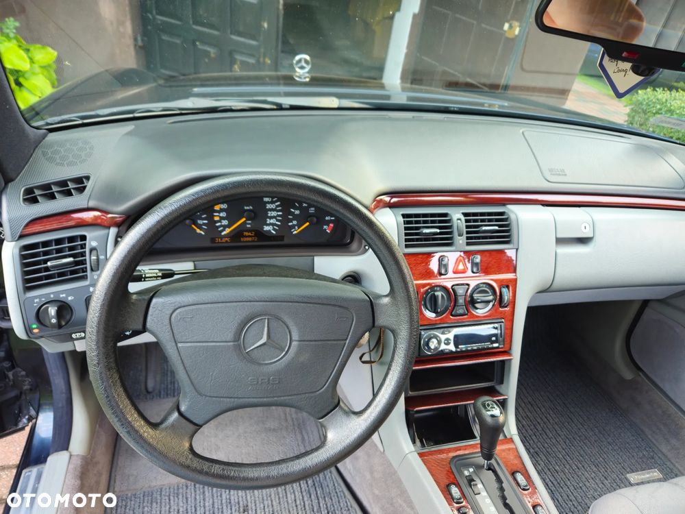 Mercedes-Benz Klasa E - 14