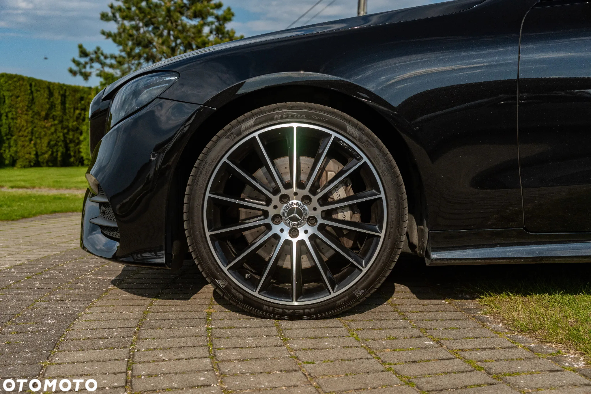 Mercedes-Benz Klasa E 400 d 4Matic Coupe 9G-TRONIC AMG Line - 16