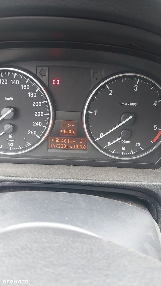 BMW Seria 3 318d - 1