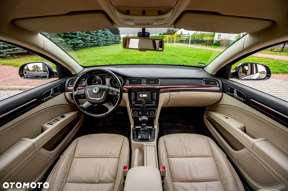 Skoda Superb 3.6 V6 4x4 DSG L&K - 29