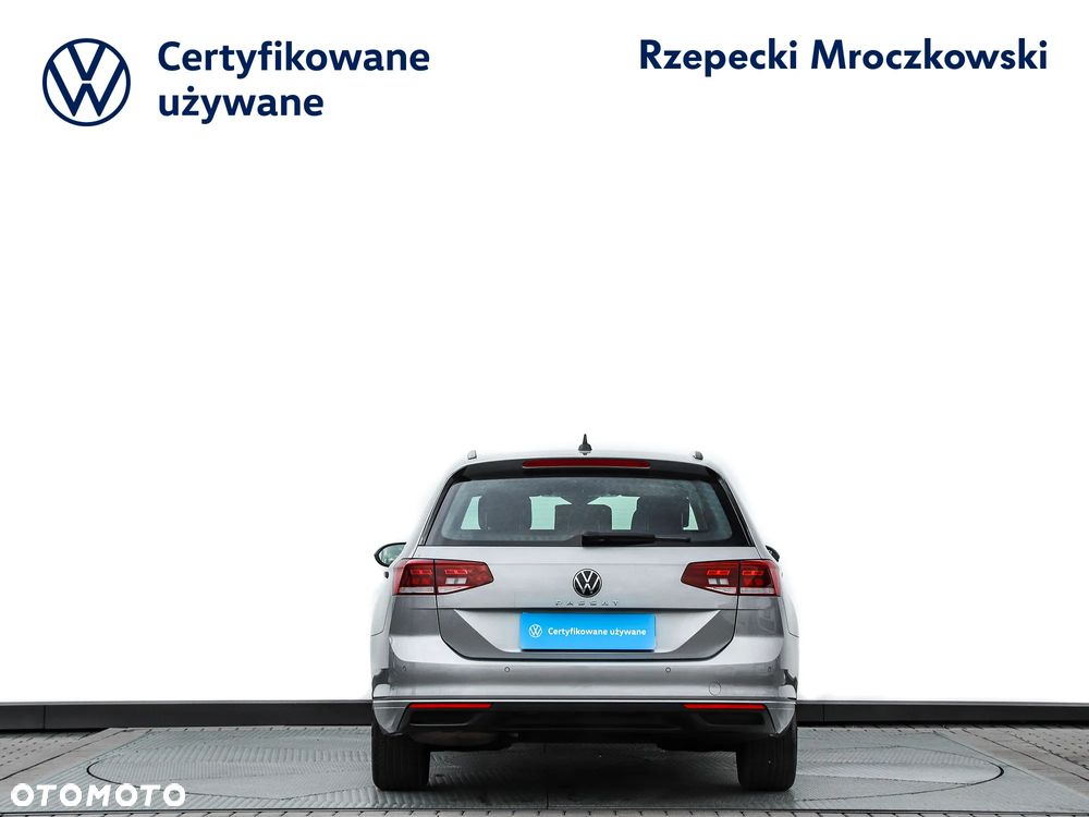 Volkswagen Passat 2.0 TDI Business DSG - 6