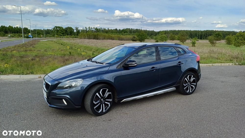 Volvo V40 Cross Country D2 Momentum - 17