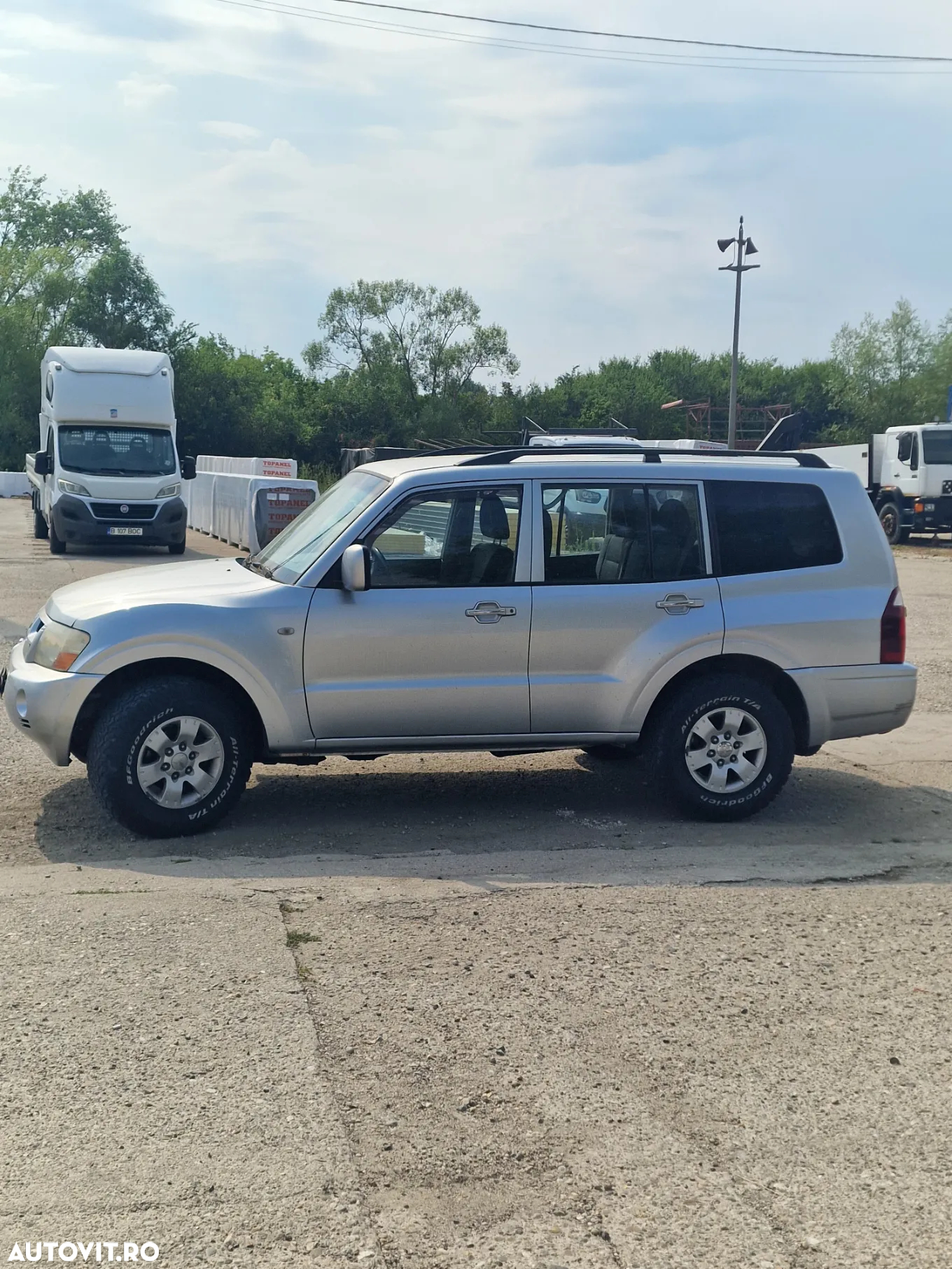 Mitsubishi Pajero - 4