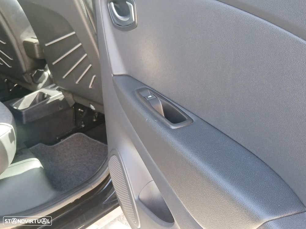 Renault Captur 1.5 dCi Exclusive XMOD - 24