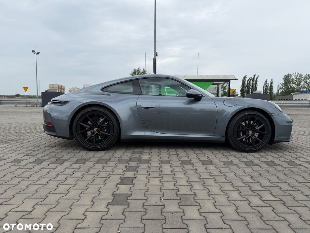 Porsche 911 Carrera - 3