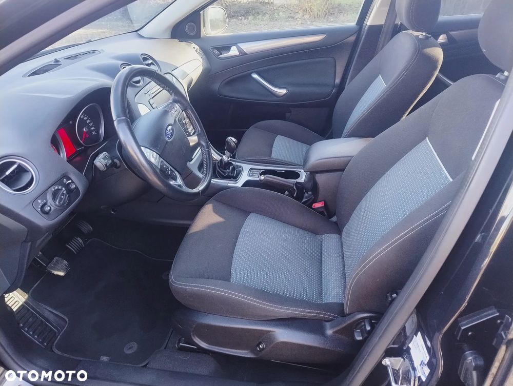 Ford Mondeo 2.0 TDCi Titanium - 9