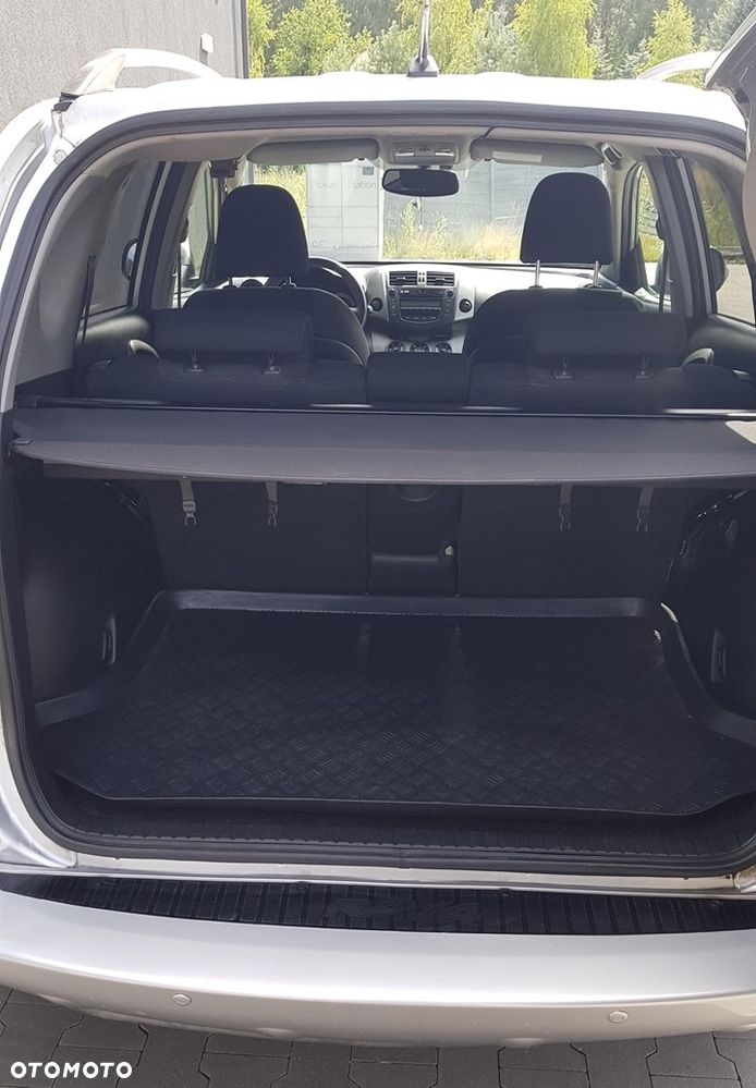 Toyota RAV4 - 21