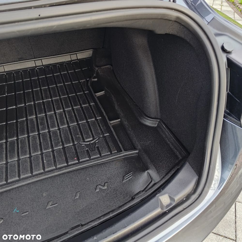 Tesla Model 3 Allradantrieb Dual Motor Performance - 16