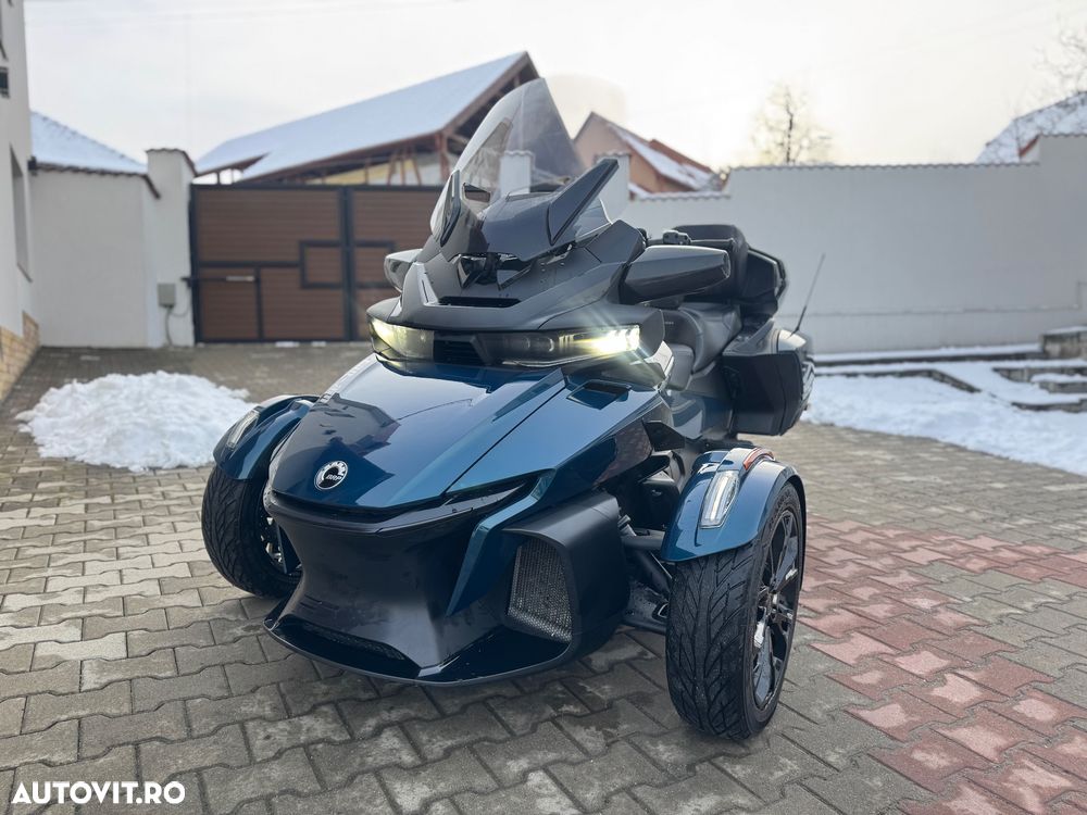 Can-Am Spyder - 4