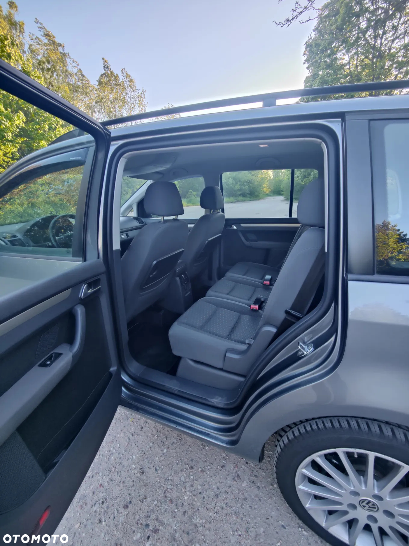 Volkswagen Touran - 22