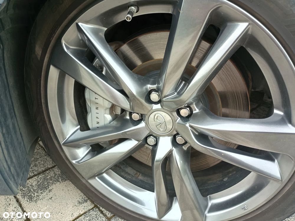 Infiniti Q50 Q50S Hybrid Premium Executive - 17