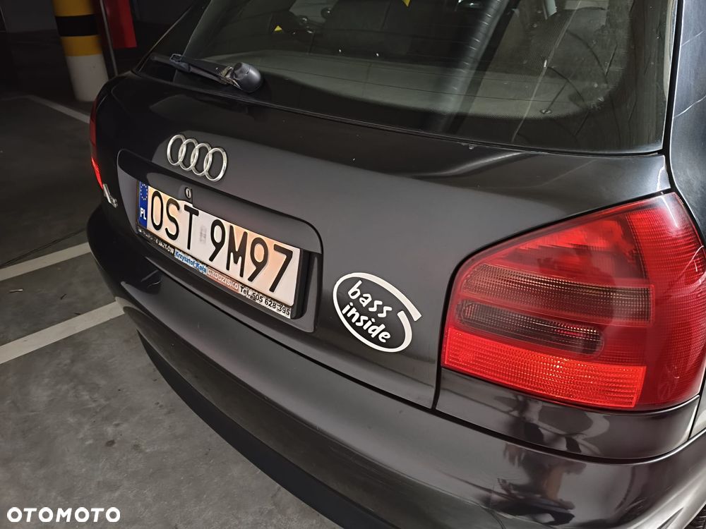 Audi A3 3-drzwiowe 1.6 Ambition - 27