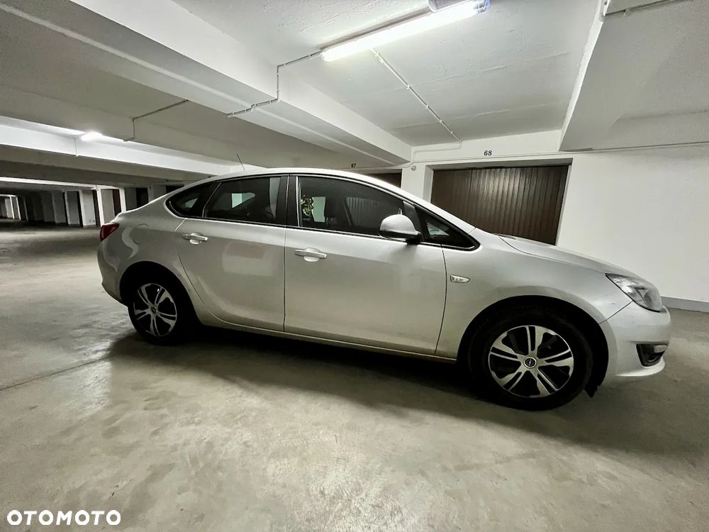 Opel Astra 1.4 T EU6 - 7