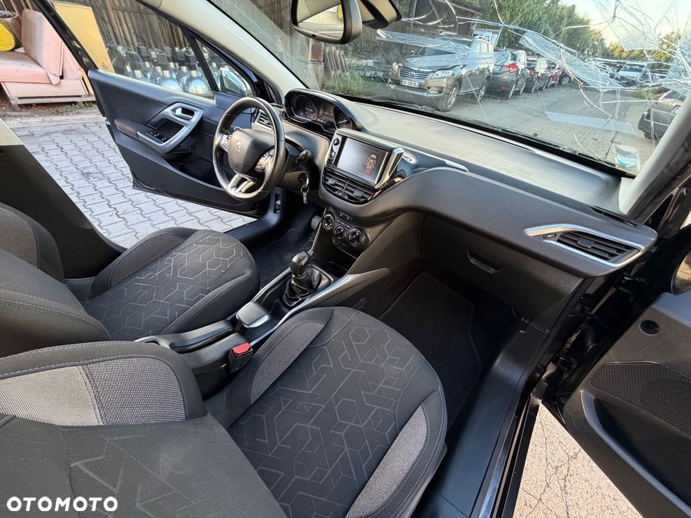 Peugeot 2008 PureTech 110 Style - 4