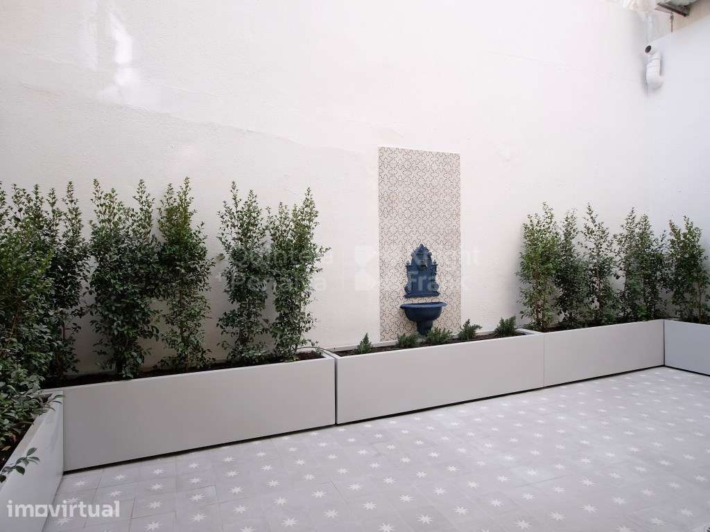 Apartamento T2+1 com logradouro na Misericórdia, em Lisboa - Grande imagem: 3/35