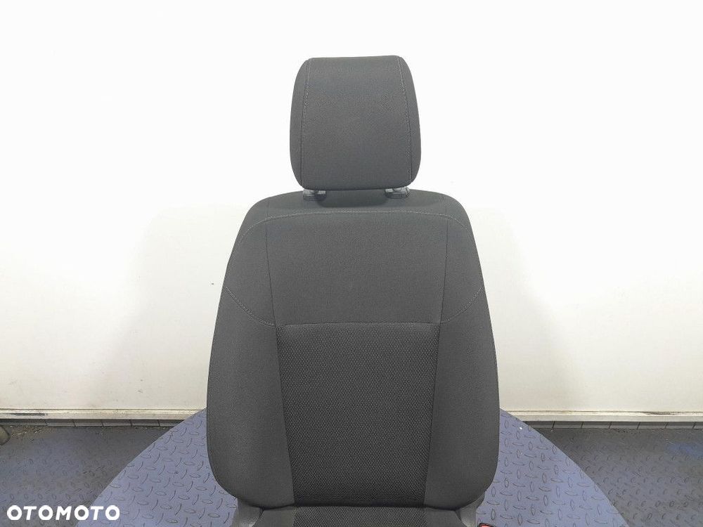 FORD FOCUS MK3 LIFT FOTEL PRAWY PRZEDNI PASAŻERA. - 3