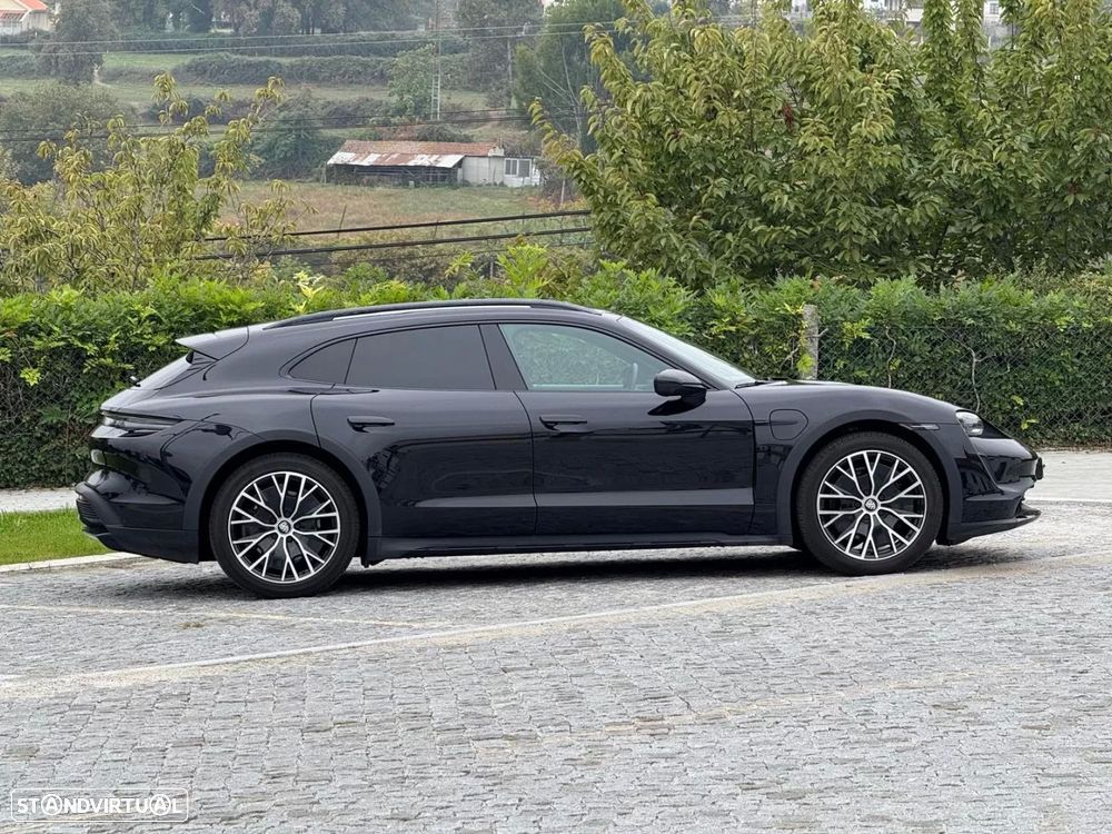 Porsche Taycan Cross Turismo 4S - 4