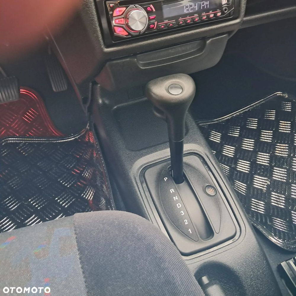 Opel Corsa - 16