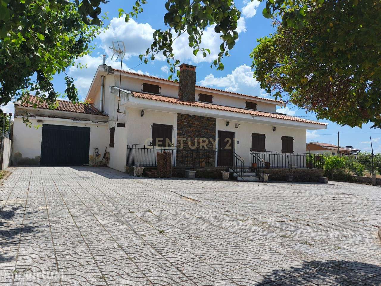 Casa Moderna em Campo de Víboras (Vimioso) com Jardim e Garagem - Grande imagem: 2/11