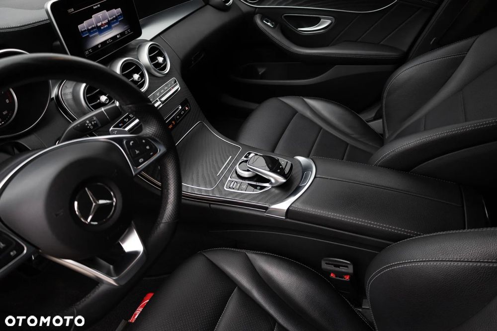 Mercedes-Benz Klasa C 200 4-Matic 9G-TRONIC - 12