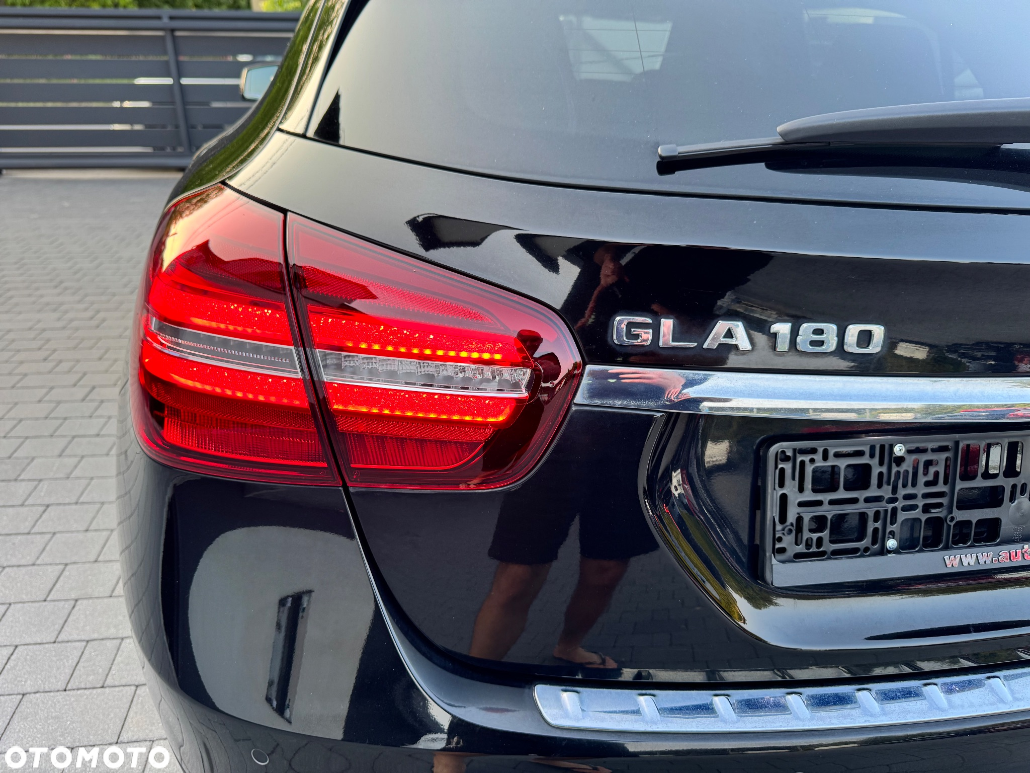 Mercedes-Benz GLA 180 7G-DCT UrbanStyle Edition - 15