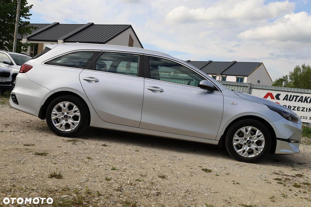 Kia Ceed 1.5 T-GDI M - 11