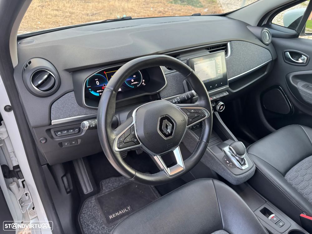 Renault Zoe (c/ Bateria) EV50 135hp Iconic - 11