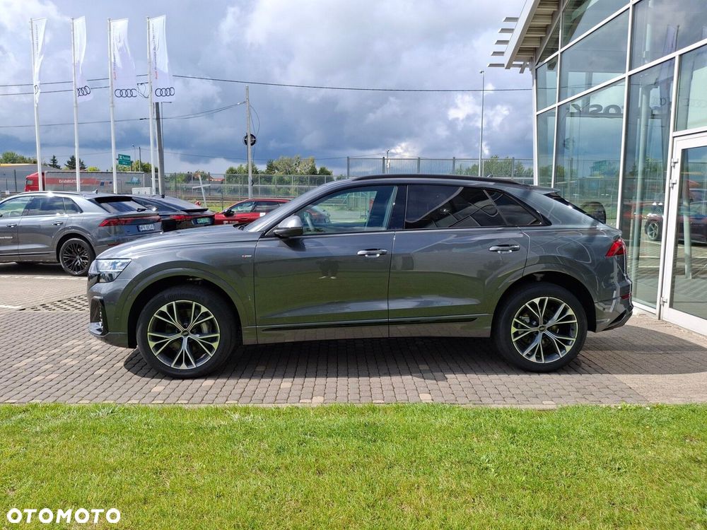 Audi Q8 - 8