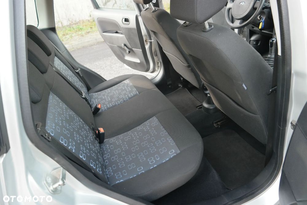 Ford Fiesta 1.4 Ambiente - 17