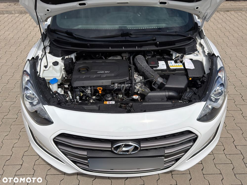 Hyundai i30 1.6 CRDi Premium - 8