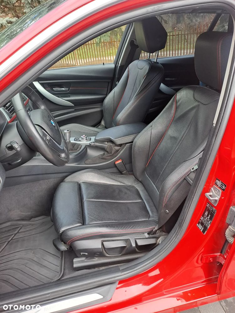 BMW Seria 3 318d Sport Line - 13