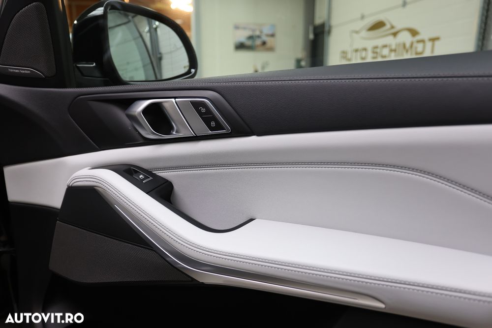 BMW X5 xDrive45e - 16